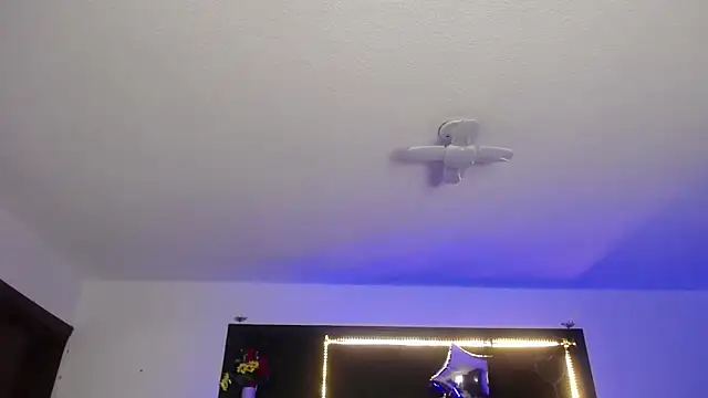 Snapshot of _Charlotte_Collins_ chatting on March 4, 2026, 2:36 pm Charlotte Collins online show from March 4, 2026, 2:36 pm