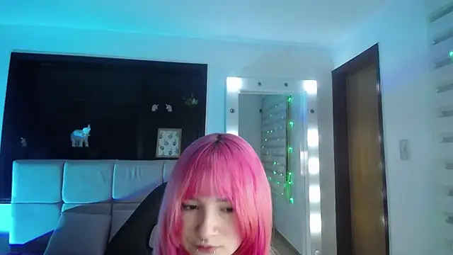 Snapshot of _Charlotte_Collins_ chatting on April 11, 2026, 2:21 pm Charlotte Collins online show from April 11, 2026, 2:21 pm