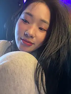 LylyBaby1888 online show from January 5, 2026, 9:51 pm