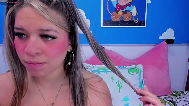 miss  evolet online show from January 17, 2026, 11:03 am