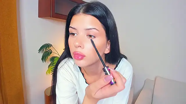 Snapshot of JoCauterucci chatting on September 28, 2025, 7:04 am JoCauterucci online show from September 28, 2025, 7:04 am