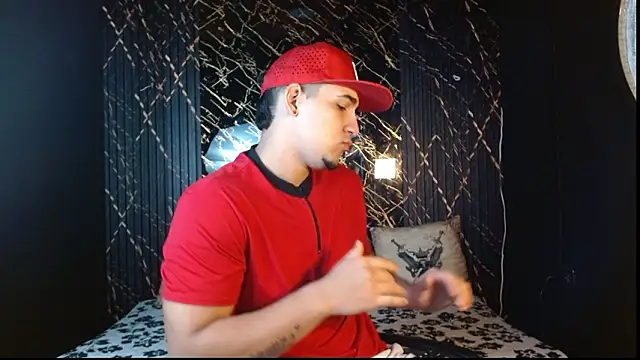 massimo vidal  online show from February 8, 2026, 2:15 pm