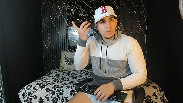 massimo vidal  online show from February 14, 2026, 12:05 pm