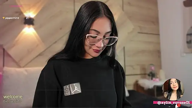 aylin rousse online show from October 12, 2025, 11:44 am