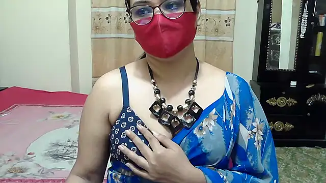 Snapshot of Elena_cruz5 chatting on December 14, 2025, 9:53 pm Elena cruz5 online show from December 14, 2025, 9:53 pm