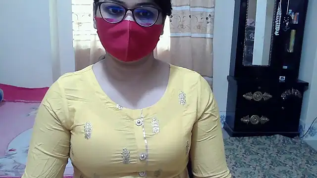 Snapshot of Elena_cruz5 chatting on December 18, 2025, 1:22 am Elena cruz5 online show from December 18, 2025, 1:22 am