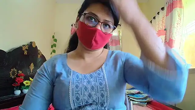 Snapshot of Elena_cruz5 chatting on February 26, 2026, 6:02 am Elena cruz5 online show from February 26, 2026, 6:02 am