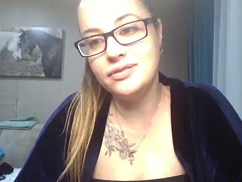 Snapshot of karina160000 chatting on February 10, 2026, 3:00 pm karina160000 online show from February 10, 2026, 3:00 pm