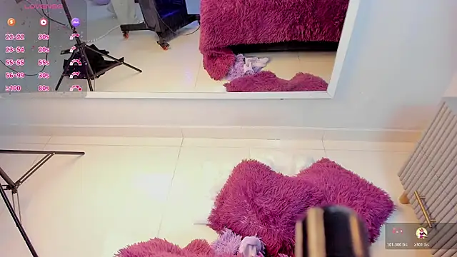 Mia Valentine  online show from February 23, 2026, 9:15 pm