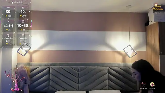 Snapshot of Mia_Valentine_ chatting on October 14, 2025, 8:31 pm Mia Valentine online show from October 14, 2025, 8:31 pm