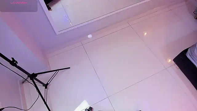 Snapshot of Mia_Valentine_ chatting on November 10, 2025, 8:58 pm Mia Valentine online show from November 10, 2025, 8:58 pm