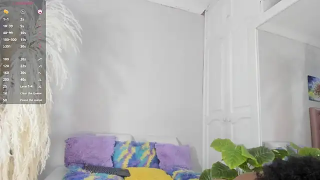 CardyKambell1 online show from October 18, 2025, 5:20 am