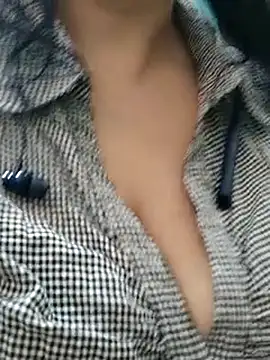 Snapshot of Janvi_-Love chatting on September 21, 2025, 5:45 am Janvi -Love online show from September 21, 2025, 5:45 am