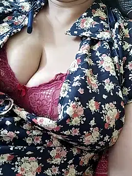 Snapshot of Janvi_-Love chatting on October 8, 2025, 9:44 am Janvi -Love online show from October 8, 2025, 9:44 am