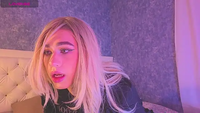 saraah queen1 online show from October 28, 2025, 5:08 am