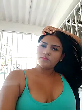 Snapshot of daringxxxhot chatting on October 6, 2025, 7:03 pm daringxxxhot online show from October 6, 2025, 7:03 pm