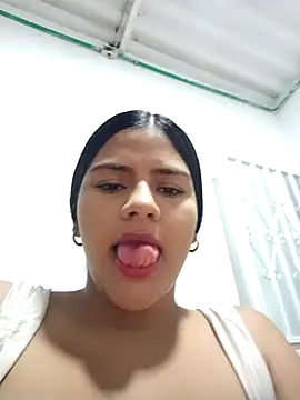 Snapshot of daringxxxhot chatting on September 20, 2025, 11:04 am daringxxxhot online show from September 20, 2025, 11:04 am