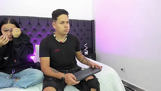 markAndPhilip online show from November 26, 2025, 11:32 am