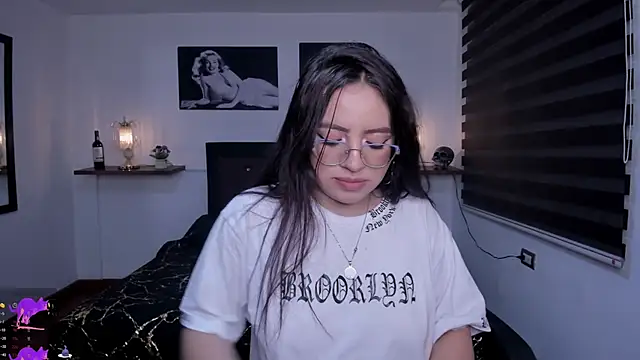 Snapshot of Barbara_Jonesss_4 chatting on September 20, 2025, 7:08 pm Barbara Jonesss 4 online show from September 20, 2025, 7:08 pm