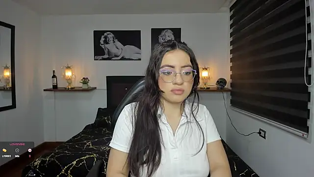 Snapshot of Barbara_Jonesss_4 chatting on September 23, 2025, 6:59 pm Barbara Jonesss 4 online show from September 23, 2025, 6:59 pm