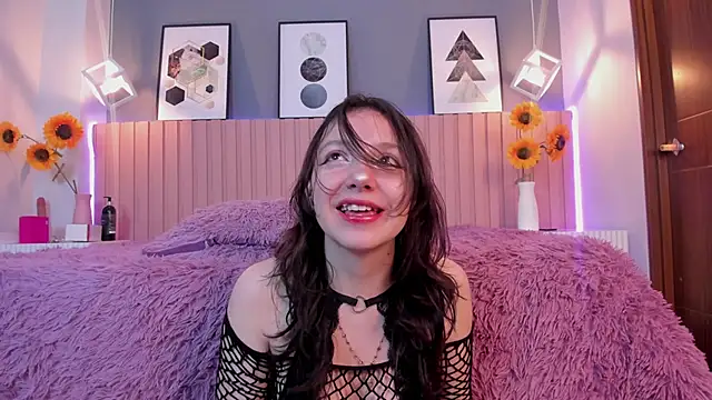 Snapshot of Nina_Ford chatting on March 25, 2026, 3:17 am Nina Ford online show from March 25, 2026, 3:17 am