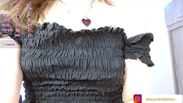 AlessandraLB online show from September 12, 2025, 10:26 am