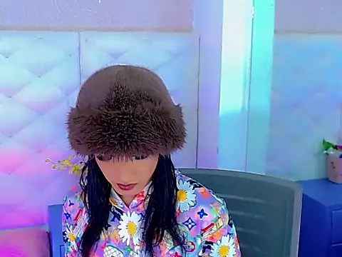 hanna sweett34 online show from October 2, 2025, 3:48 pm