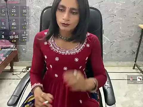 Snapshot of LuvLayla chatting on July 2, 2026, 1:06 am LuvLayla online show from July 2, 2026, 1:06 am