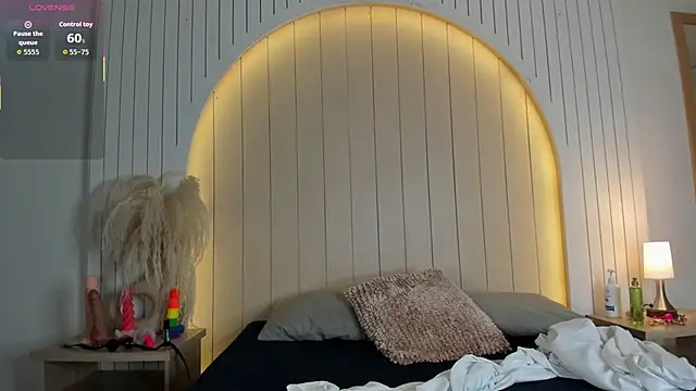 Snapshot of ALICESANDOVAL chatting on March 11, 2026, 11:37 am ALICESANDOVAL online show from March 11, 2026, 11:37 am