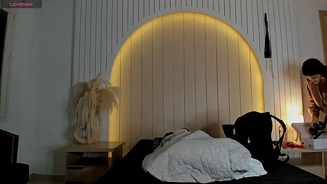 Snapshot of ALICESANDOVAL chatting on April 15, 2026, 11:38 am ALICESANDOVAL online show from April 15, 2026, 11:38 am