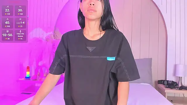 Snapshot of ALICESANDOVAL chatting on April 6, 2026, 11:22 am ALICESANDOVAL online show from April 6, 2026, 11:22 am