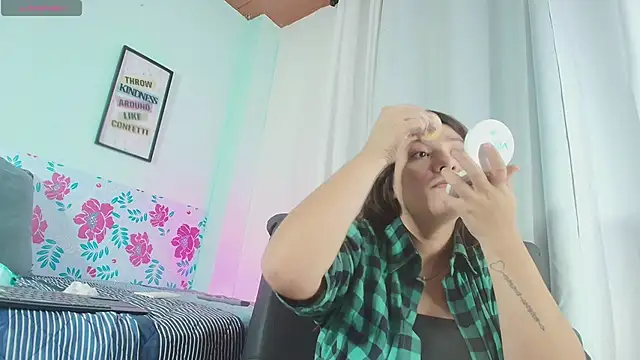 Eva contrer7 online show from November 5, 2025, 2:25 am