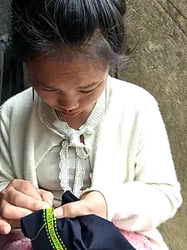 liu-liusexy online show from March 24, 2026, 3:06 am