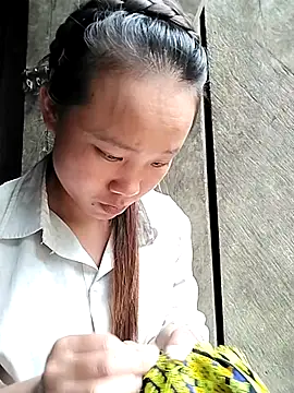 liu-liusexy online show from September 12, 2025, 1:50 am