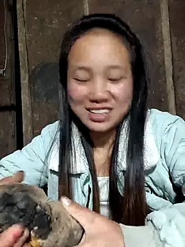 Snapshot of liu-liusexy chatting on December 15, 2025, 2:01 pm liu-liusexy online show from December 15, 2025, 2:01 pm