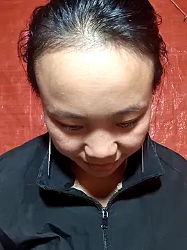 liu-liusexy online show from November 14, 2025, 7:01 am