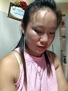liu-liusexy online show from May 6, 2026, 2:21 pm