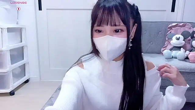 YURi luv online show from October 19, 2025, 10:07 am