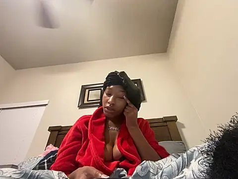 Brooke012 online show from April 15, 2026, 1:33 am