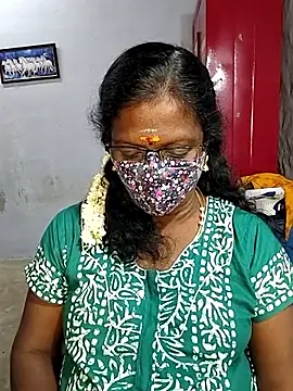 Snapshot of umashreetamil chatting on September 25, 2025, 4:18 am umashreetamil online show from September 25, 2025, 4:18 am