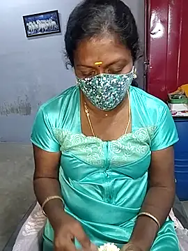 Snapshot of umashreetamil chatting on September 27, 2025, 1:45 am umashreetamil online show from September 27, 2025, 1:45 am