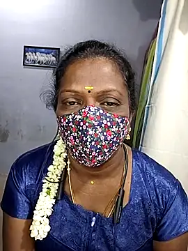 Snapshot of umashreetamil chatting on November 4, 2025, 12:25 am umashreetamil online show from November 4, 2025, 12:25 am