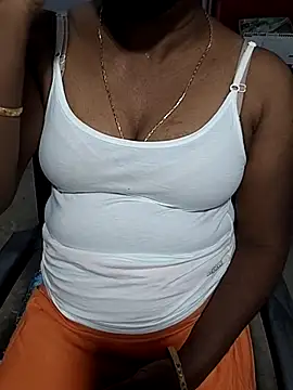 Snapshot of umashreetamil chatting on September 9, 2025, 5:11 pm umashreetamil online show from September 9, 2025, 5:11 pm