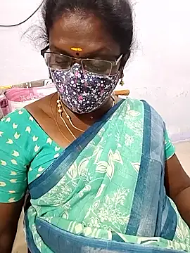 Snapshot of umashreetamil chatting on September 28, 2025, 1:29 pm umashreetamil online show from September 28, 2025, 1:29 pm