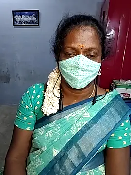 Snapshot of umashreetamil chatting on October 9, 2025, 4:18 pm umashreetamil online show from October 9, 2025, 4:18 pm