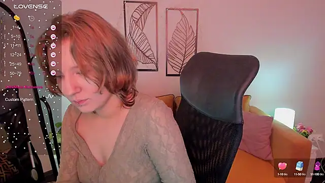 Snapshot of Hailey_Foxy chatting on October 6, 2025, 8:48 am Hailey Foxy online show from October 6, 2025, 8:48 am