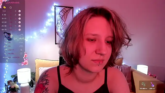 Hailey Foxy online show from October 16, 2025, 9:39 am