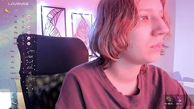 Hailey Foxy online show from November 3, 2025, 8:40 am