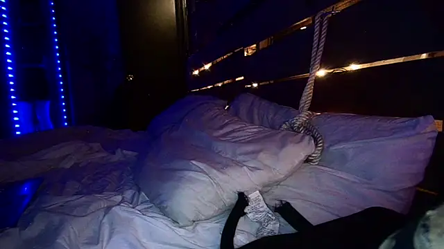 hungspundick1 online show from January 6, 2026, 12:20 pm