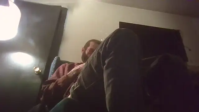 hungspundick1 online show from November 18, 2025, 11:59 pm